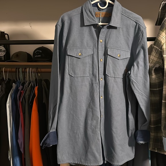 Levitate men’s flannel - Picture 1 of 4